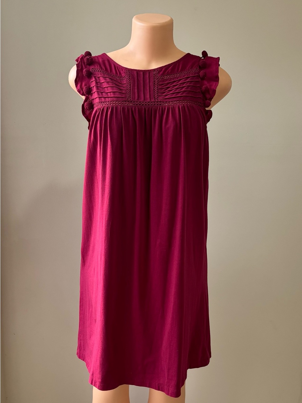 crown & ivy Petite Sleeveless Dress in Berry